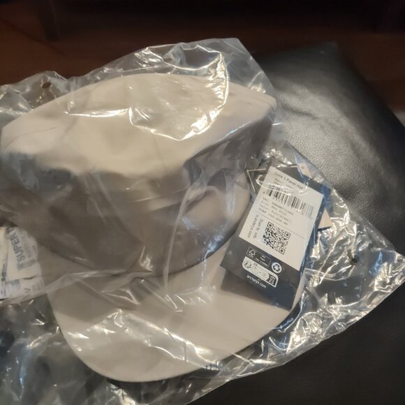 NWT Arc'teryx Gore-Tex Light Gore 5 Panel Cap Hat Rune 7762 Retail US$90 - Picture 2 of 9